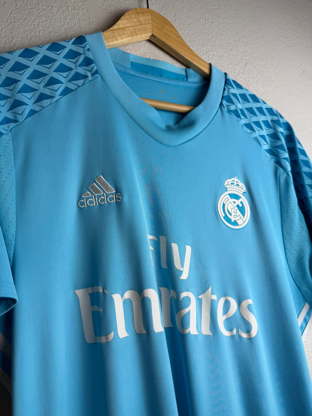 Real Madrid CF 2016/17 Goalkeeper Jersey #1 Navas