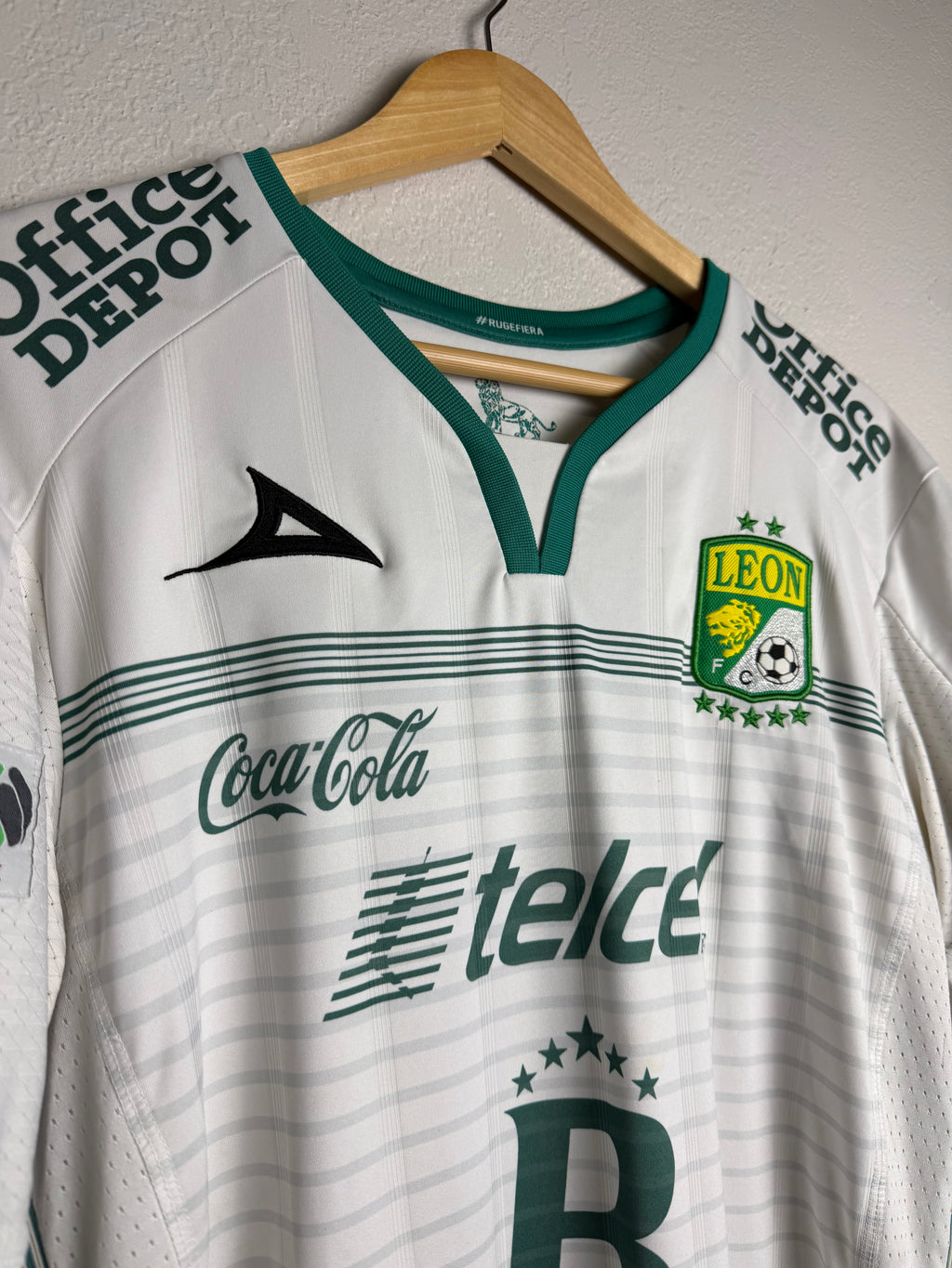 Club Leon 15/16 Away Jersey #10 L.Montes
