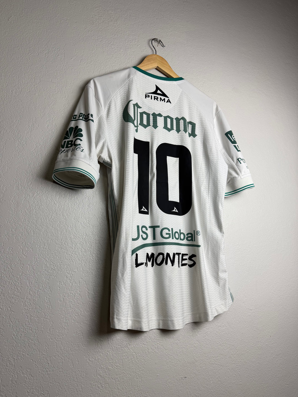 Club Leon 15/16 Away Jersey #10 L.Montes