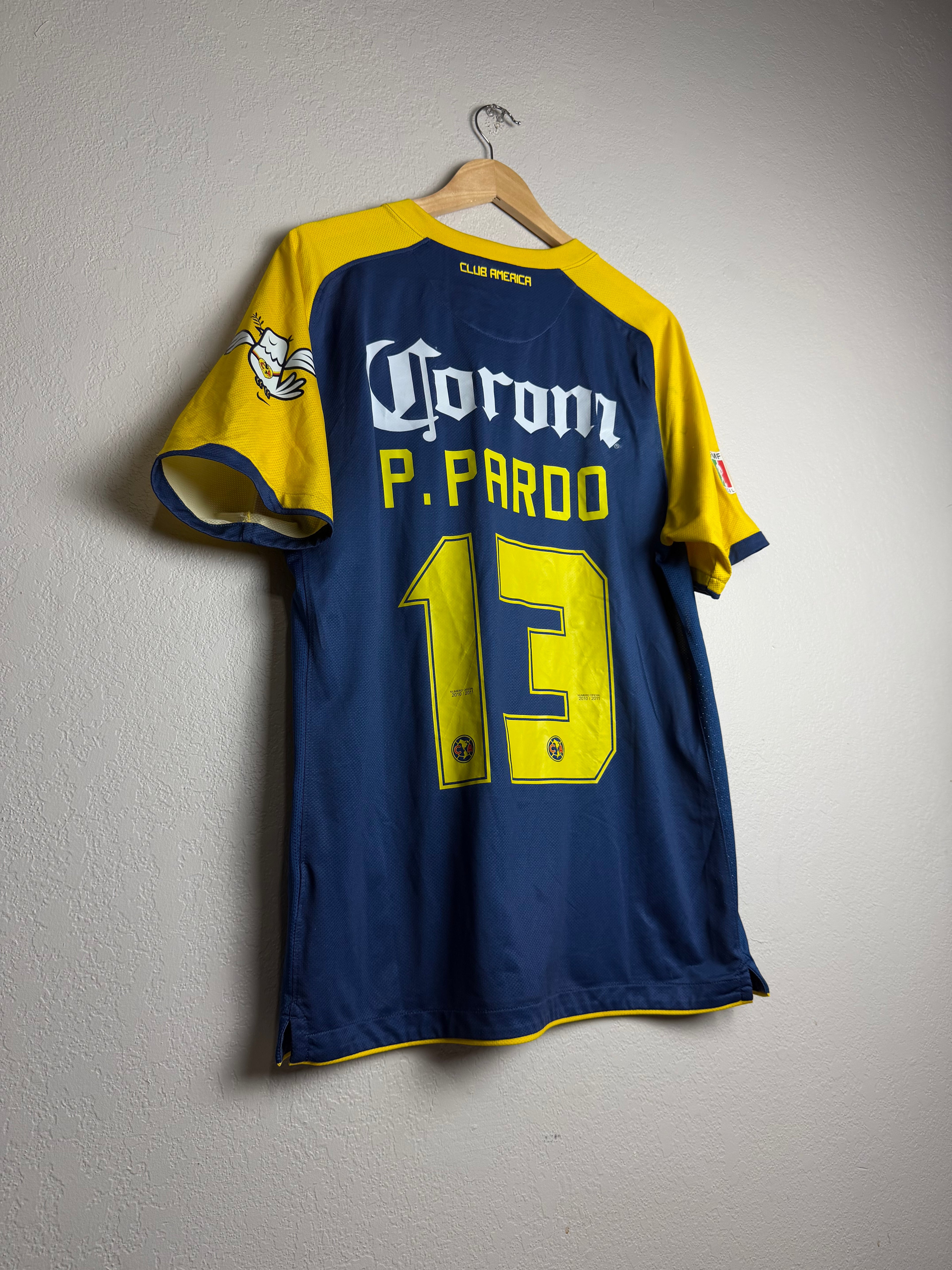 Club America 2010/11 Away Jersey #13 Pardo