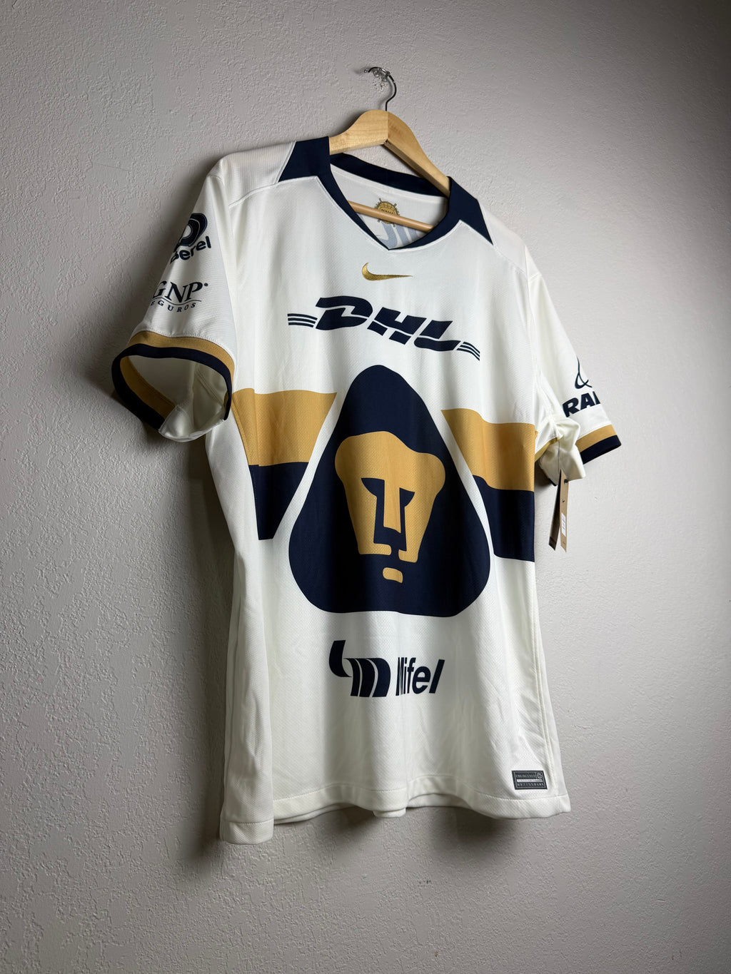 Pumas UNAM 2025/26 Away Soccer Jersey #9 Martinez