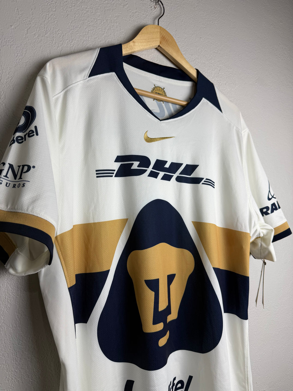 Pumas UNAM 2025/26 Away Soccer Jersey #9 Martinez