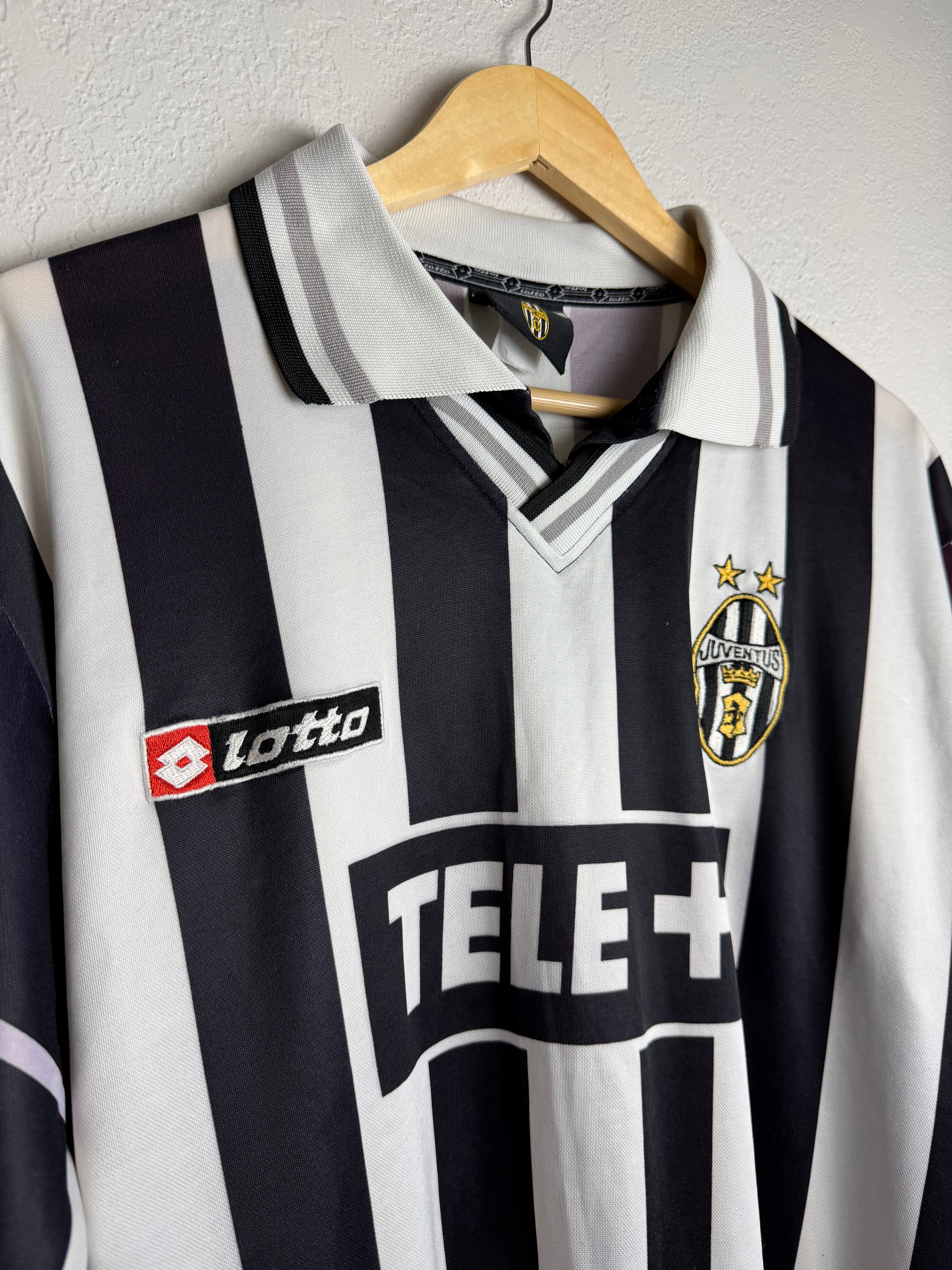 Juventus 2000/01 Home Soccer Jersey #10 Del Piero