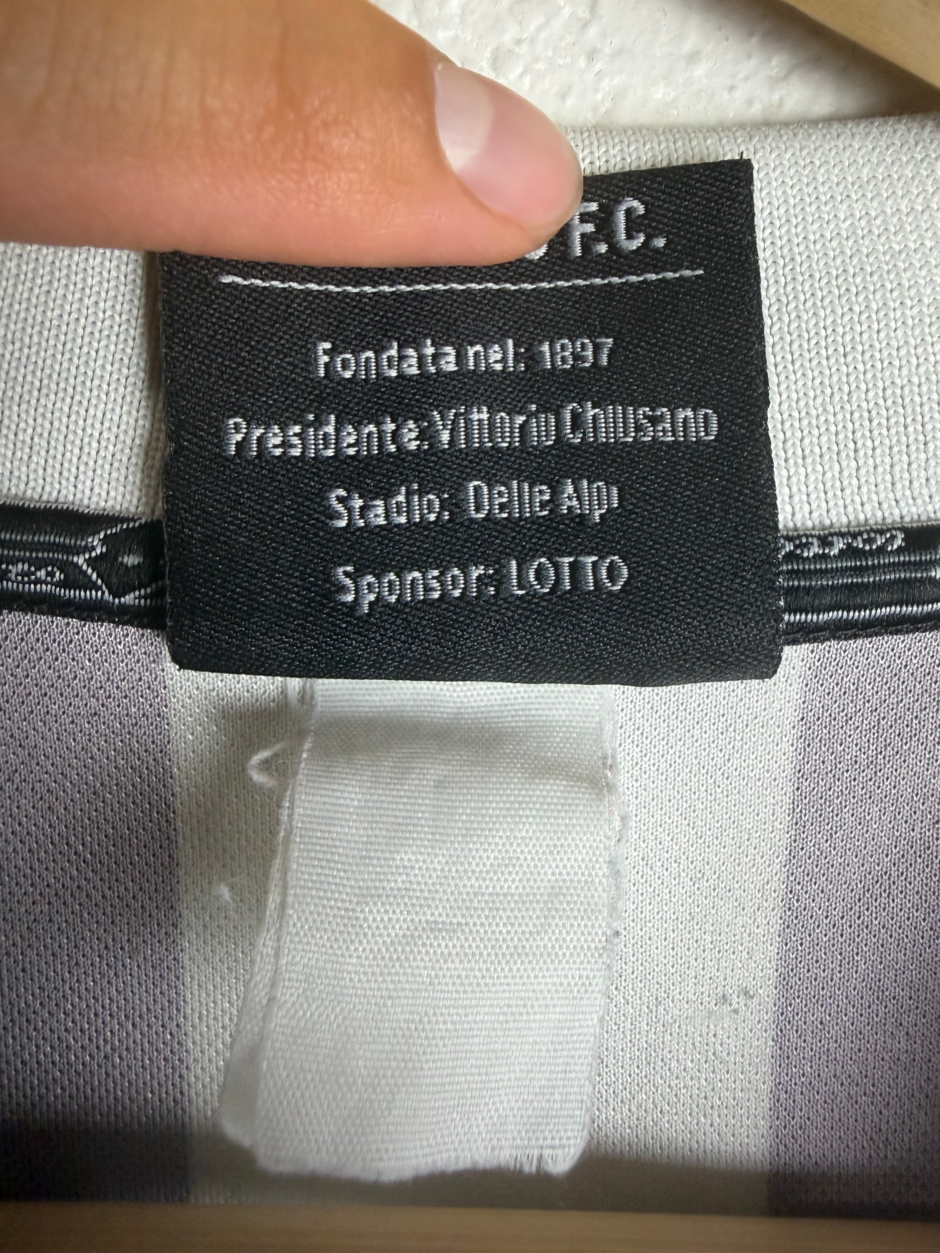 Juventus 2000/01 Home Soccer Jersey #10 Del Piero