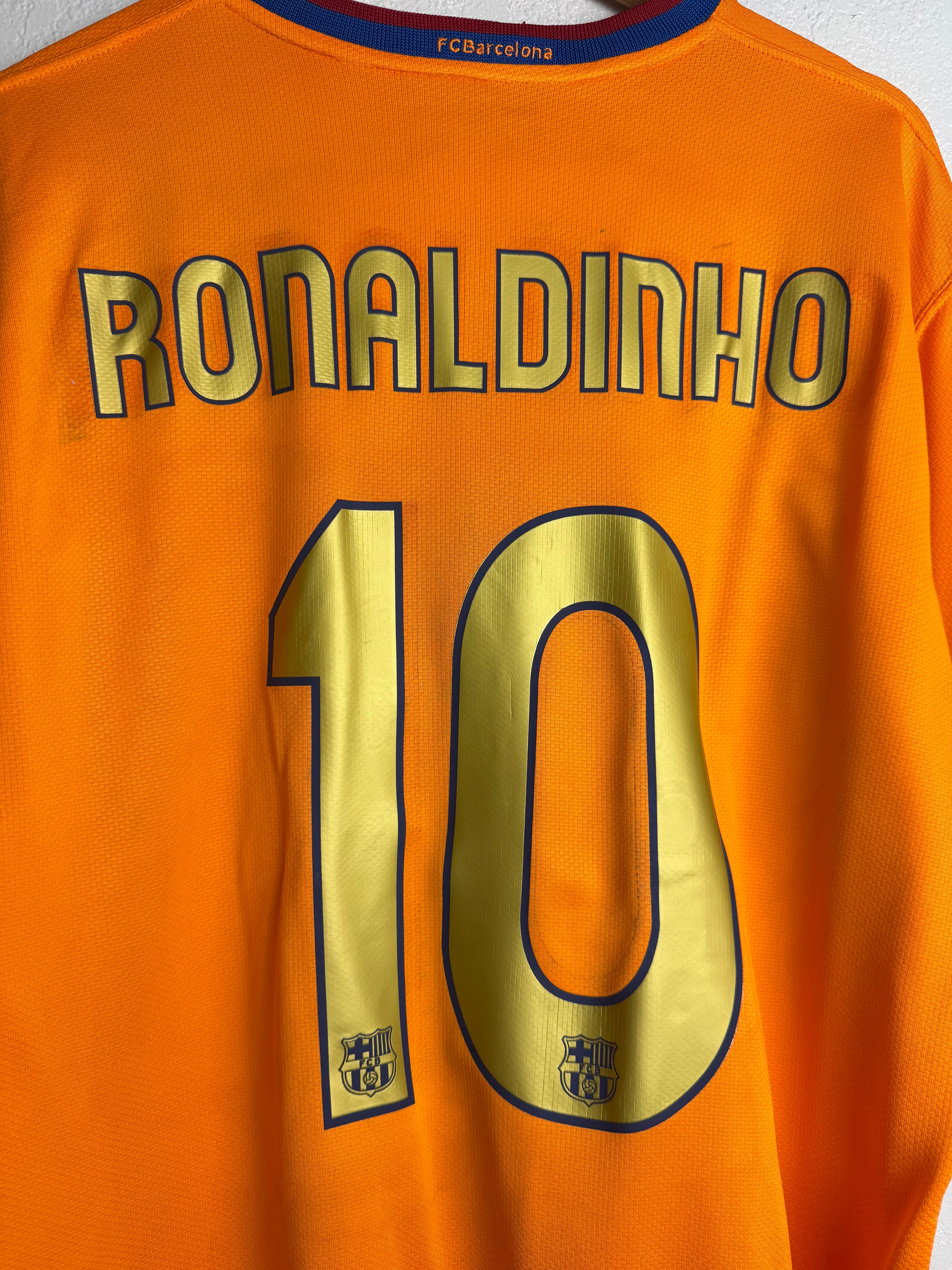 FC Barcelona 2006/07 Away Jersey #10 Ronaldinho