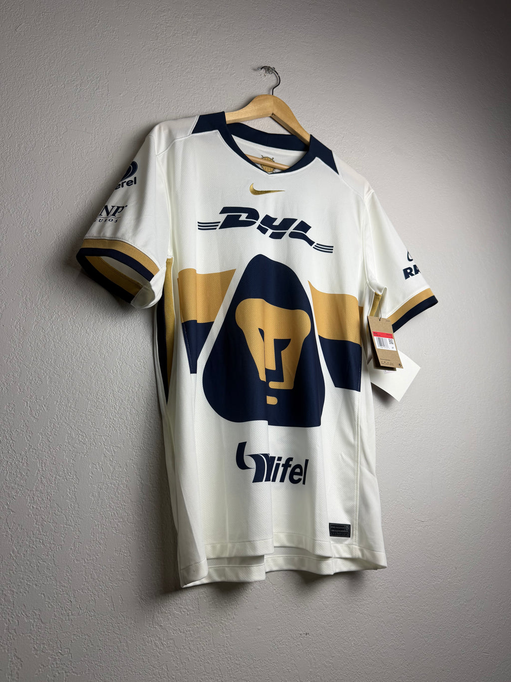 Pumas UNAM 2025/26 Away Jersey #33 Jordan