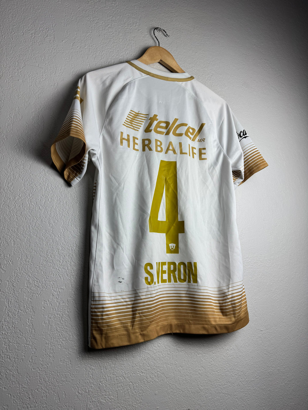 Pumas UNAM 2015/16 Away Jersey #4 Veron