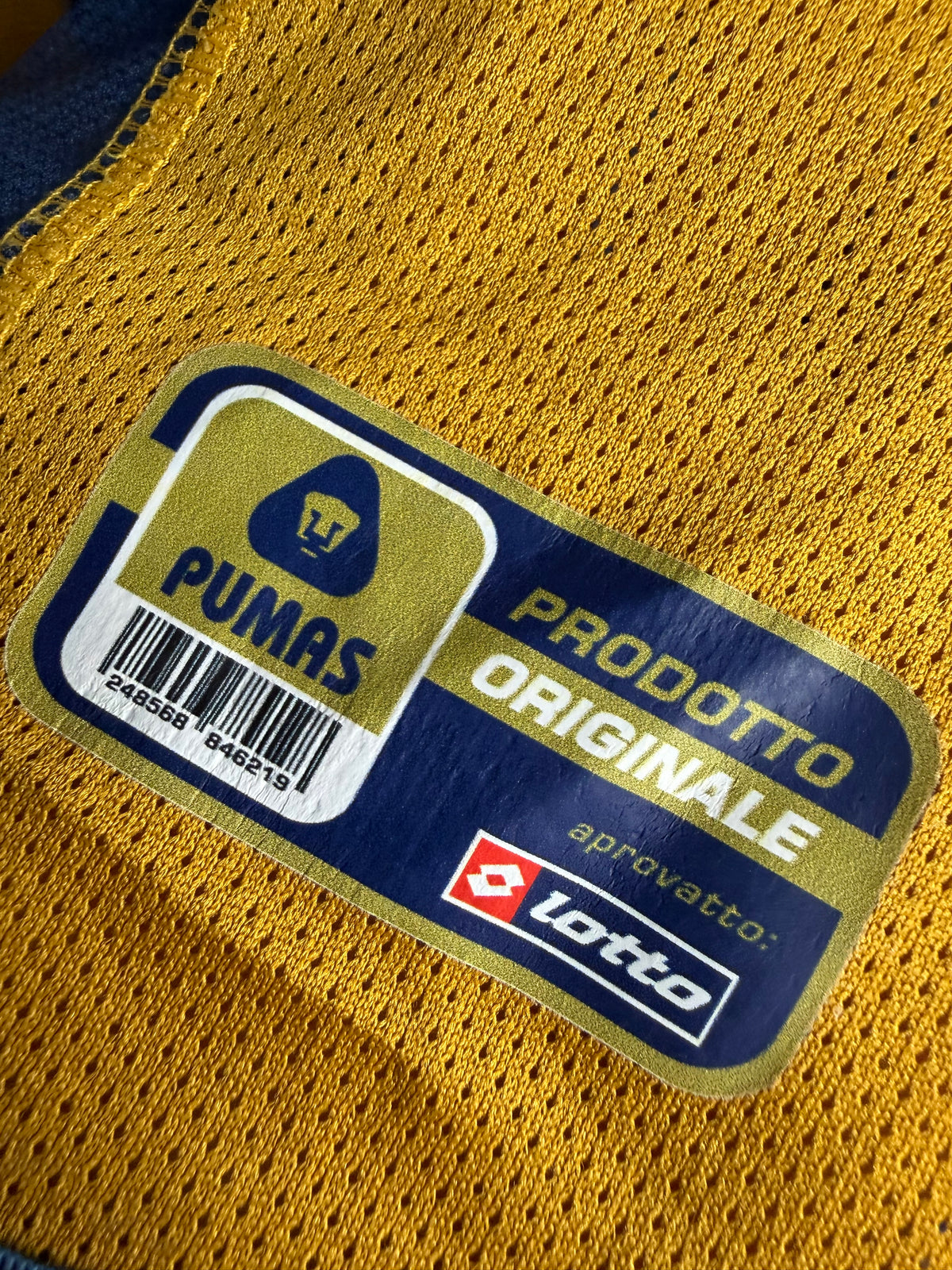 Pumas UNAM 2004/05 Away Jersey #4 Marioni