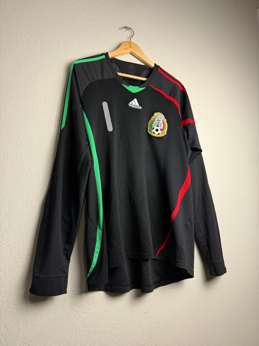 Mexico National Team 2008/09 Home Goalkeeper Jersey #1 Ochoa