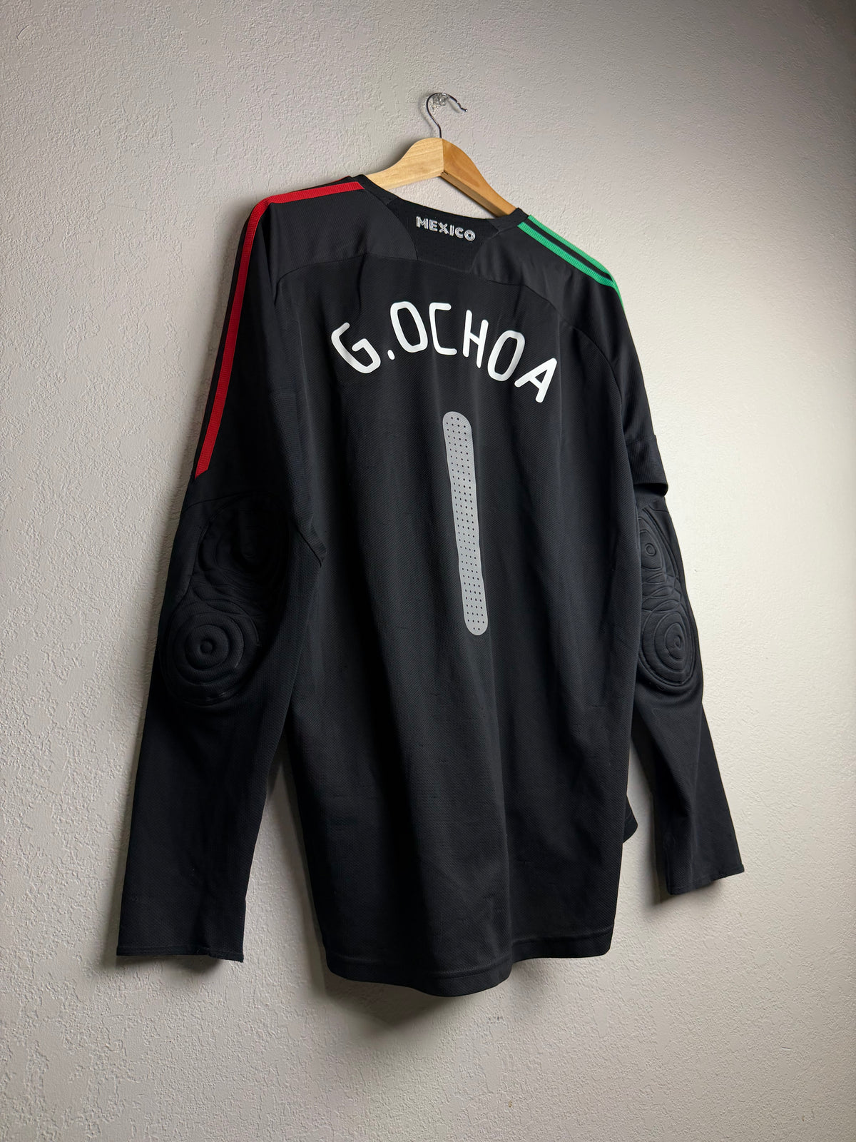 Mexico National Team 2008/09 Home Goalkeeper Jersey #1 Ochoa