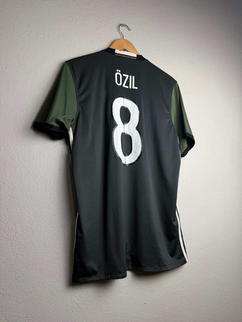 Germany 2015/16 Away Jersey #8 Özil