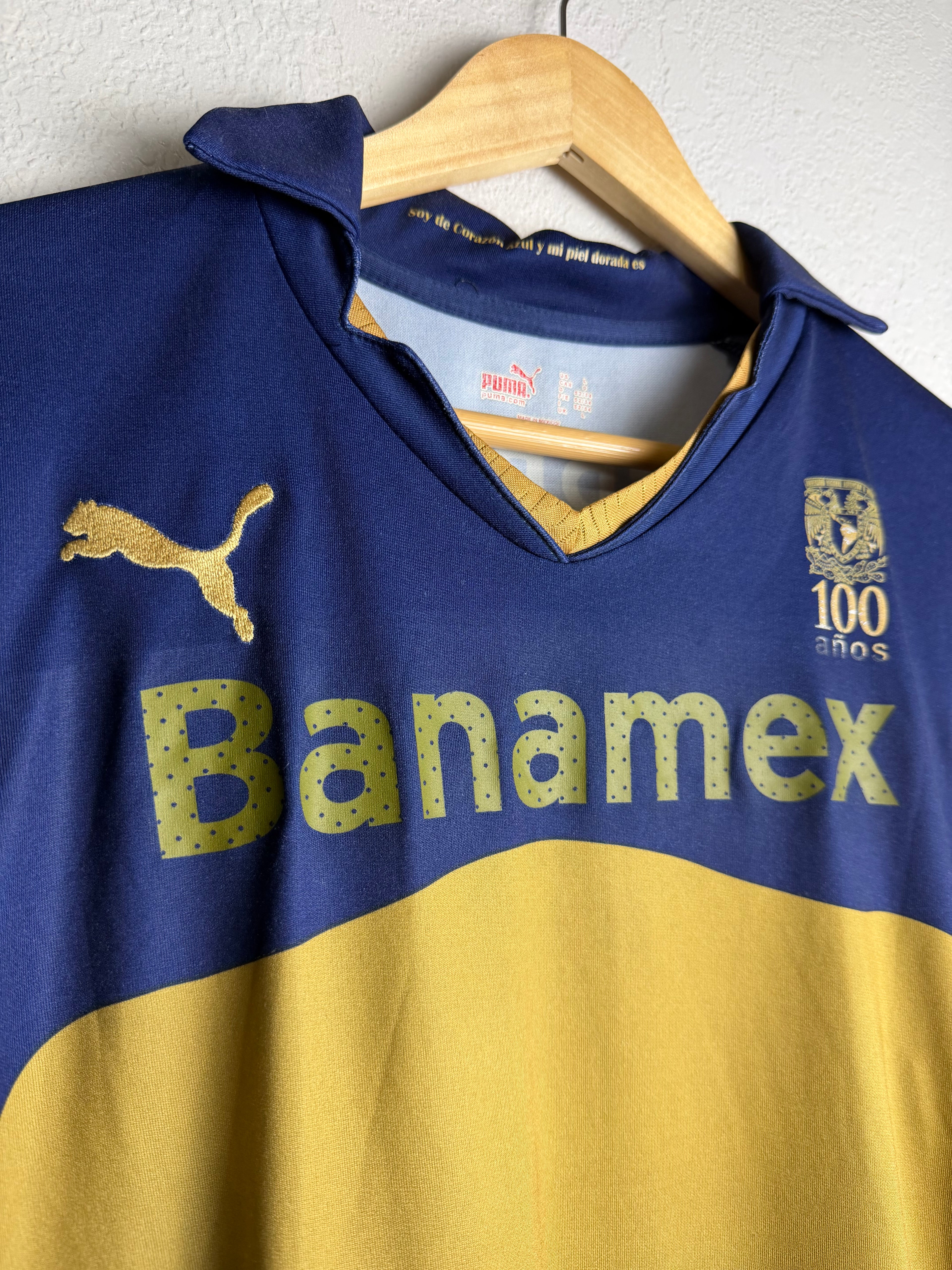 Pumas UNAM 2010/11 Away Jersey #10 Bravo
