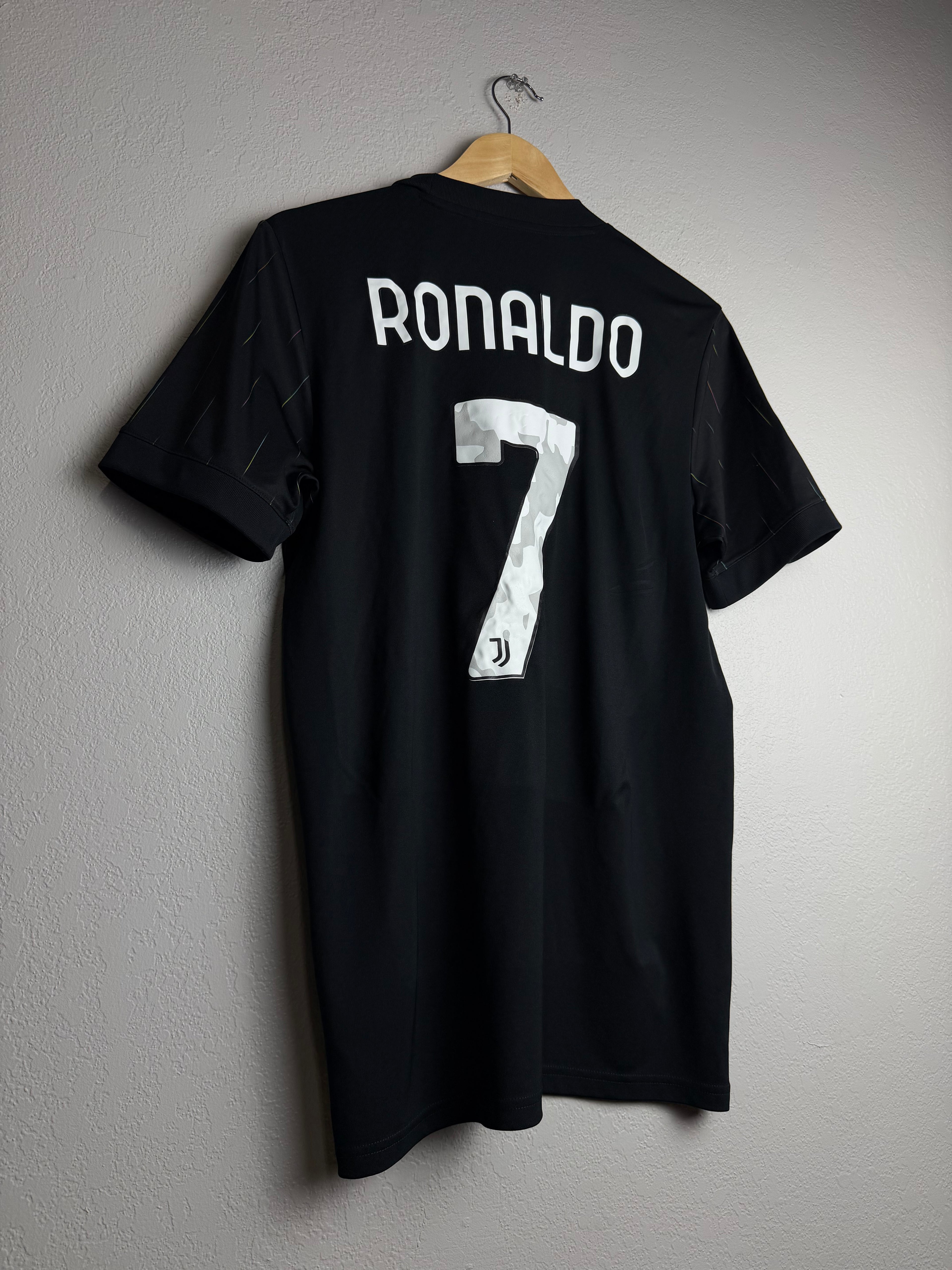 Juventus FC 2021/22 Away Jersey #7 Ronaldo