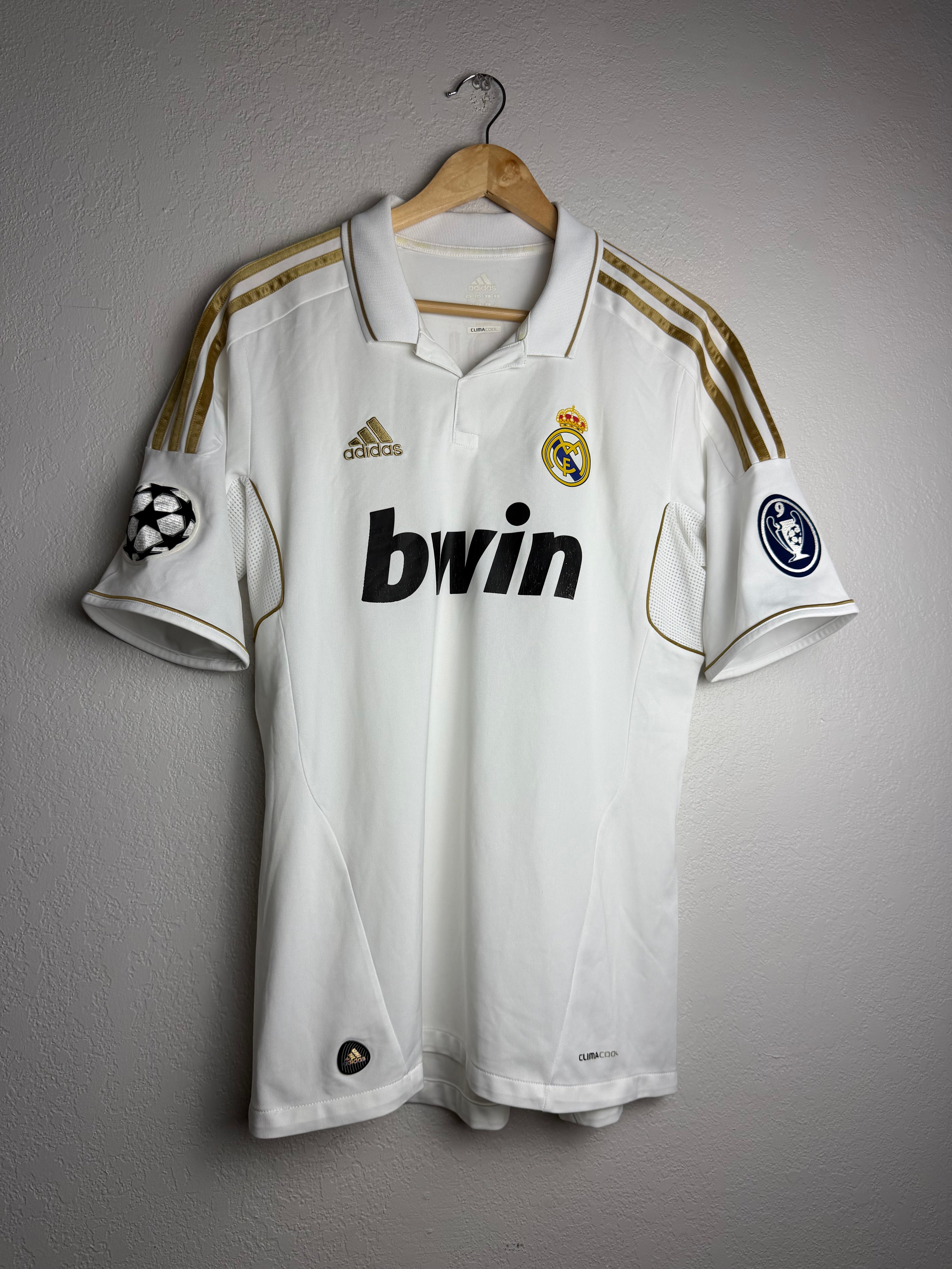 Real Madrid 2011/12 Home Jersey Medium #7 Ronaldo