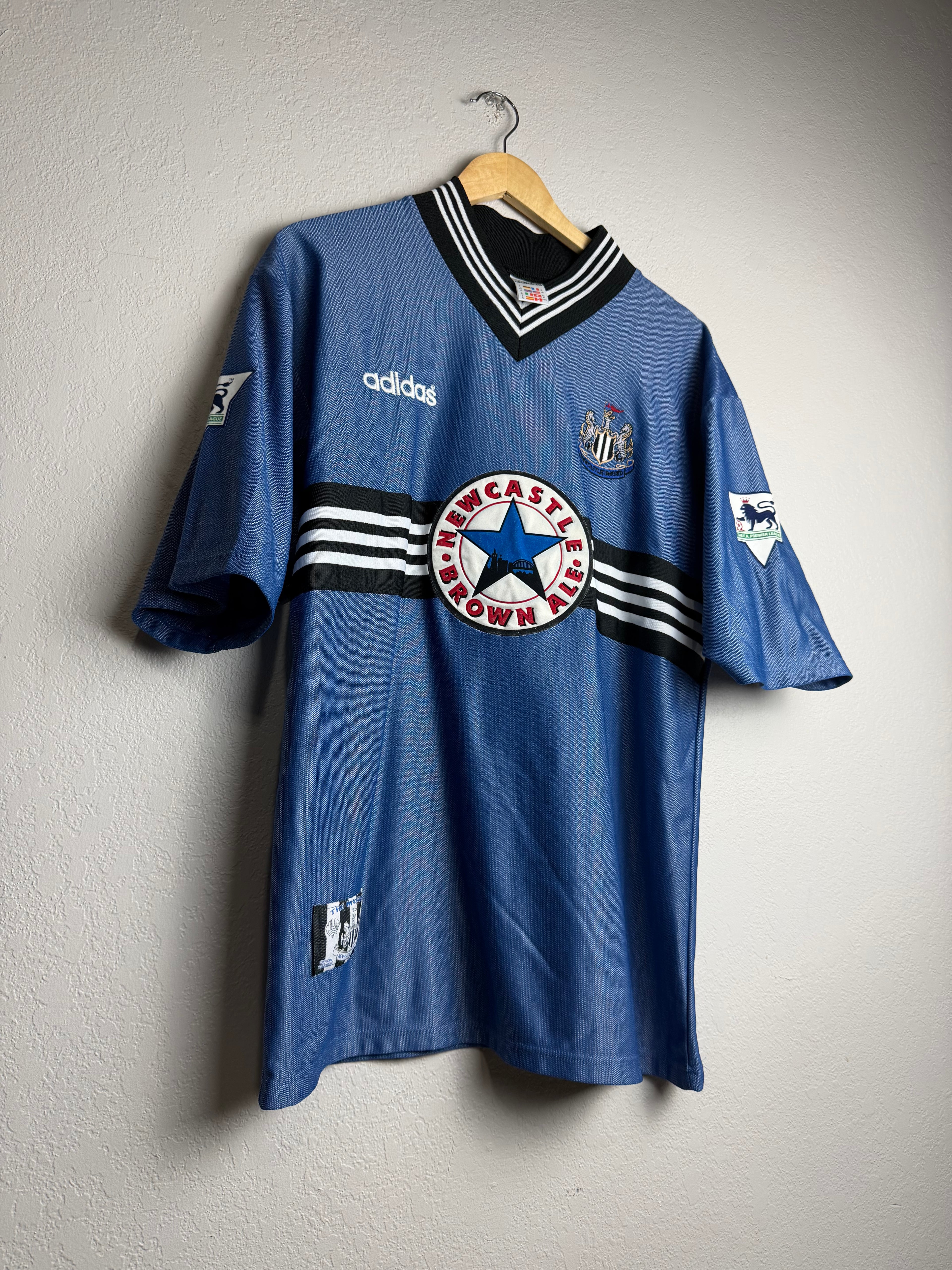Newcastle United 1996/97 Away Jersey #14 Ginola