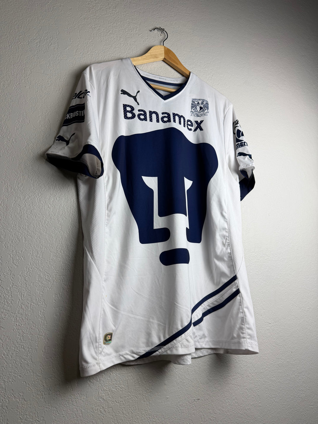 Pumas UNAM 2011/12 Home Jersey #17 Palencia